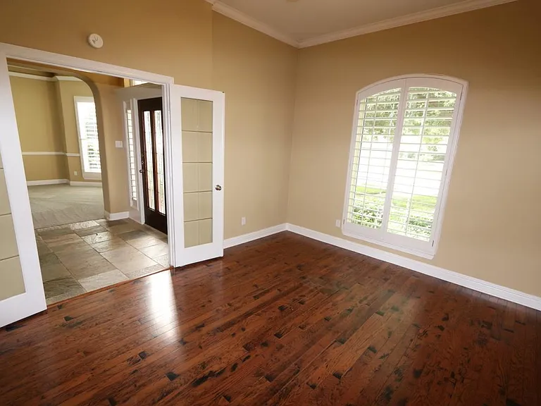 7102 Spring Run Ln — Photo 4
