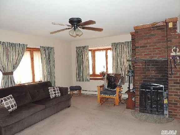 2nd image of 2090 Prospect Ave