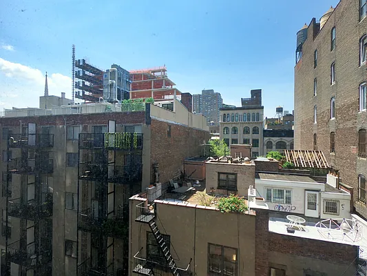 Rented by Compass | media 21