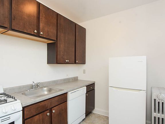 2nd image of 1534 N Kedzie Ave #G3