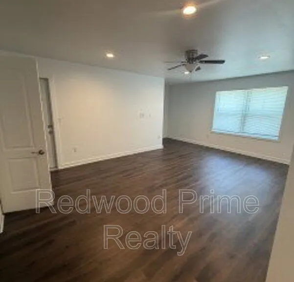 2321 Smoke Dr #B-2 — Photo 5