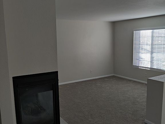 5th image of 21499 E 46th Ave