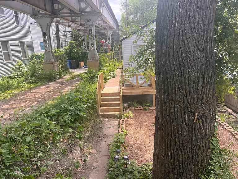 1713 W 18th Pl — Photo 15