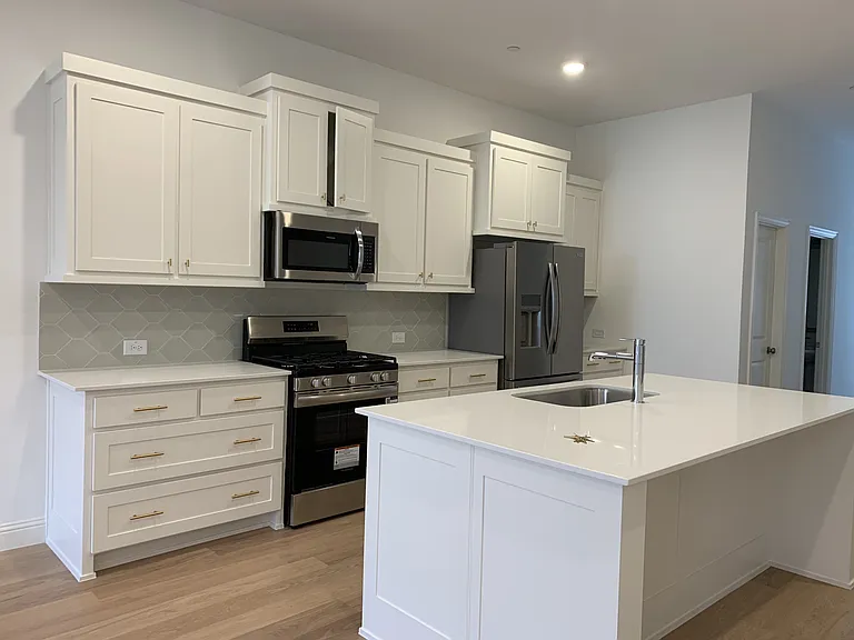 1009 Rockrose Dr — Photo 3