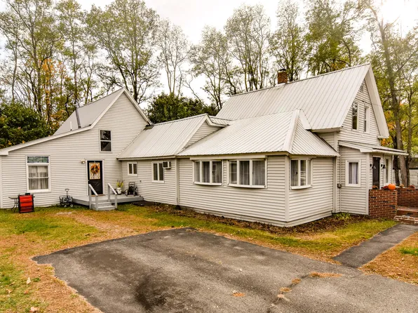 25 Hancock Avenue, Hiram, ME 04041