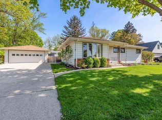 412 3rd St, Walworth, WI 53184