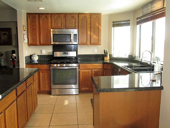 2nd image of 3020 Harborside Dr