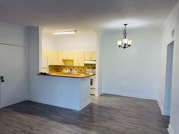 9731 Hammocks Blvd APT 204