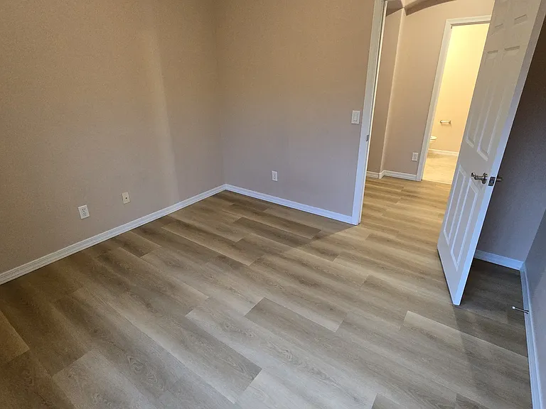 1051 S Maverick St — Photo 13