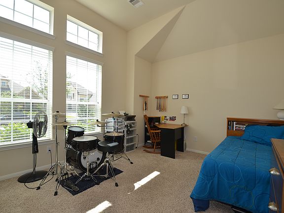 4th image of 8027 Ivy Bush Bend Ln