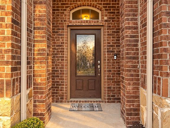 4th image of 536 Alice Ln