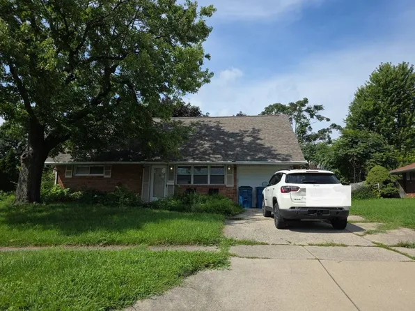 5025 Renard Dr, Dayton, OH 45424