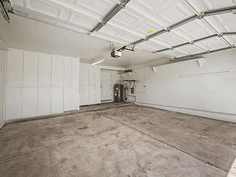 184 S Willow Creek St — Photo 30