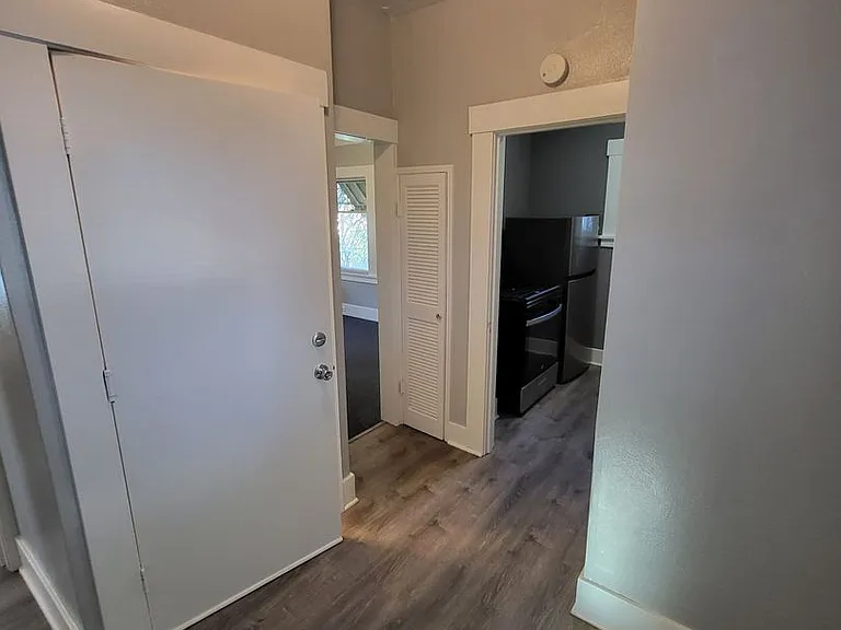 126 Leland St — Photo 9