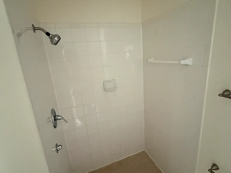 4609 Bayshore Dr #5 — Photo 8