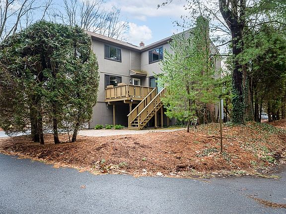 2nd image of 18 Treetop Park