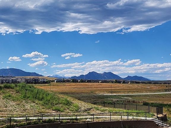 View of Flatiron mountains.