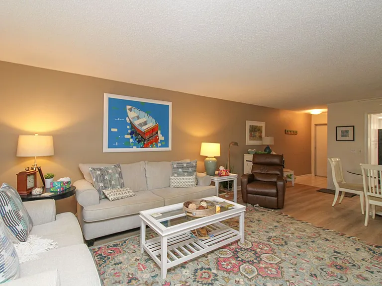 1020 Palm View Dr #C-104 — Photo 45