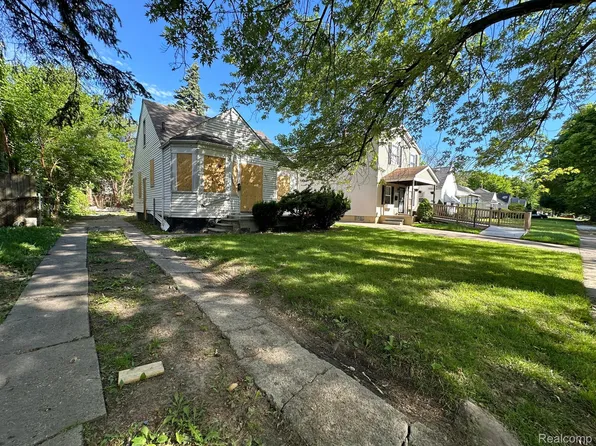 12109 Wayburn St, Detroit, MI 48224