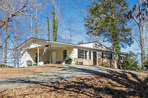 580 Ayres Rd Photo 1