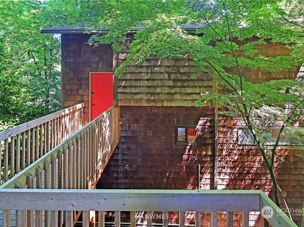 1818 25th Avenue E, Seattle, WA 98112