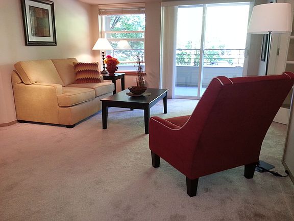 5th image of 1684 152nd Ave NE APT W111