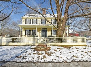 96 Farnum Rd, Glocester, RI 02814