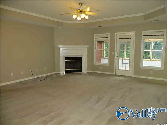 4th image of 111 Capote Dr