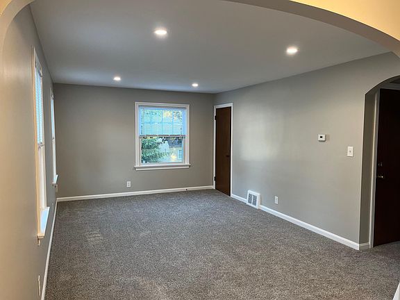 5th image of 2053 12th St Unit 1