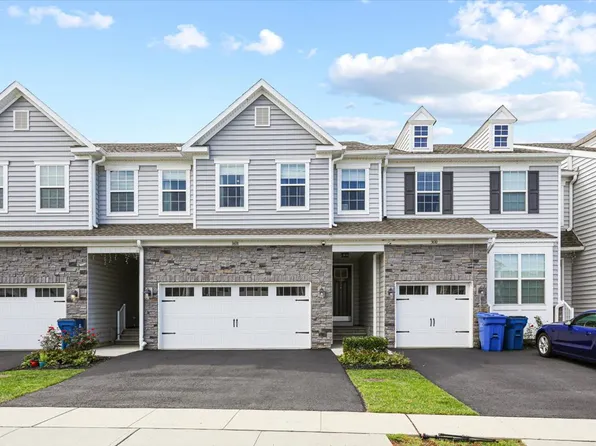 3608 Charleston Dr, Monroe Township, NJ 08831