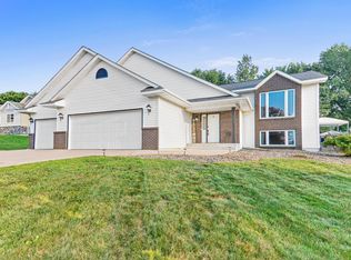 1011 Eulaine Cir, Hammond, WI 54015