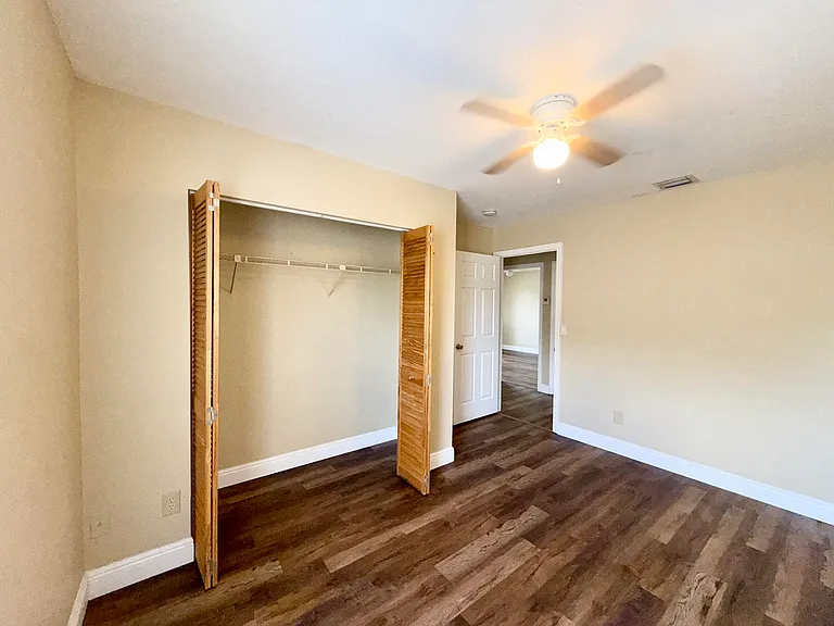 13614 Yarmouth Ct — Photo 23