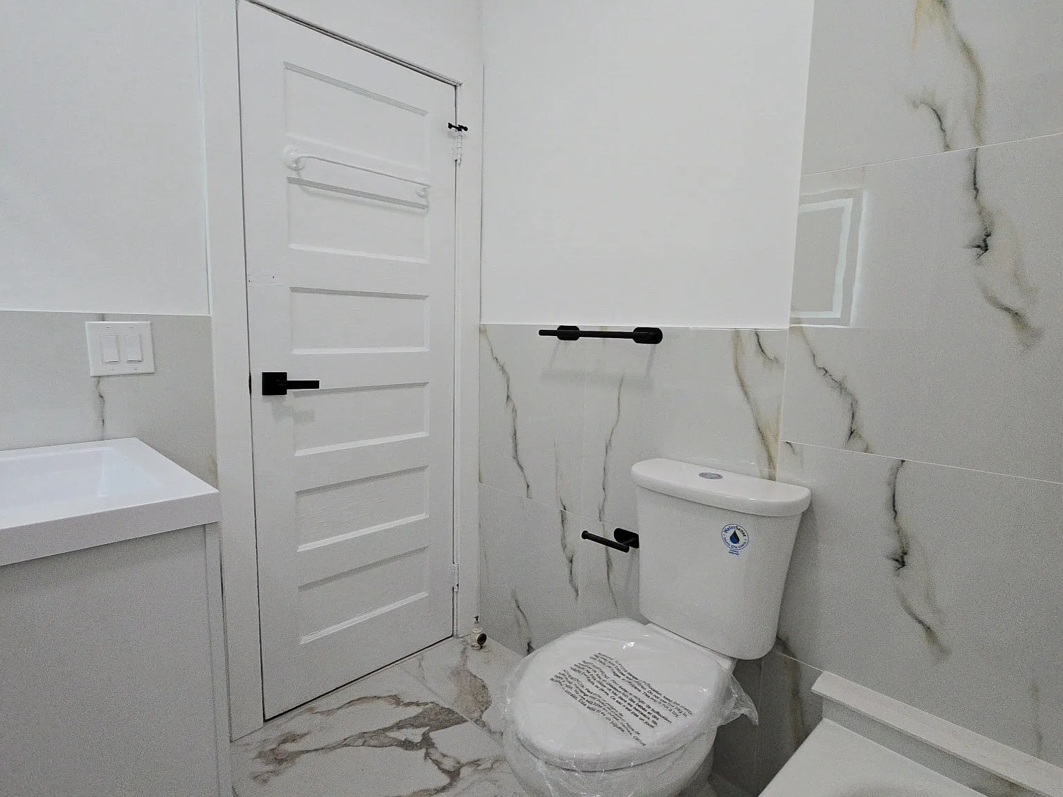 3 bed, 1200 sqft, $2,200 — Photo 4