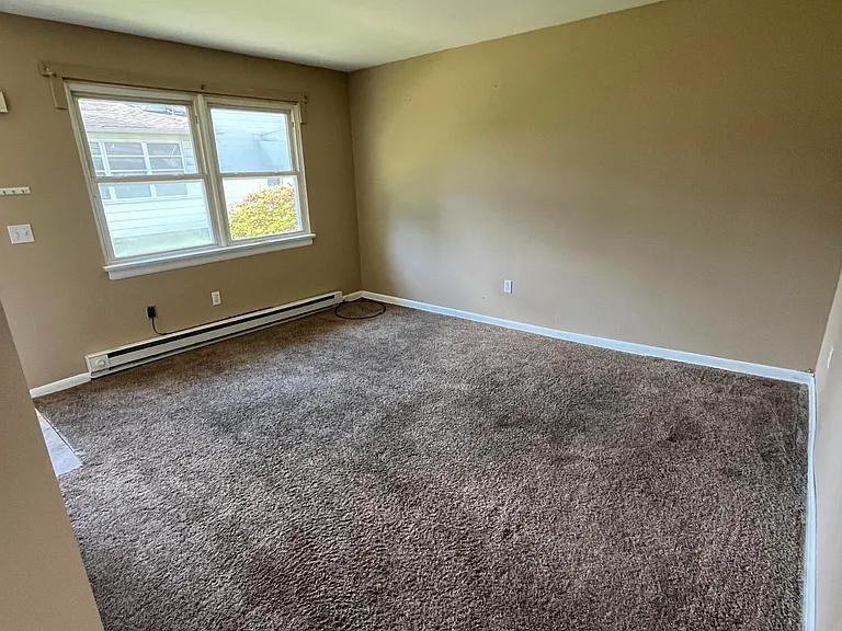 612 Oak St #2 — Photo 6