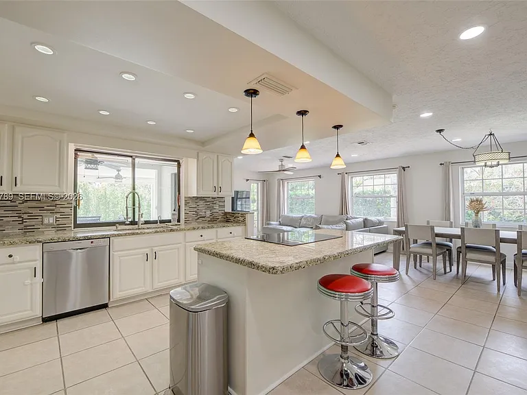 1300 NW 122nd Ave — Photo 9