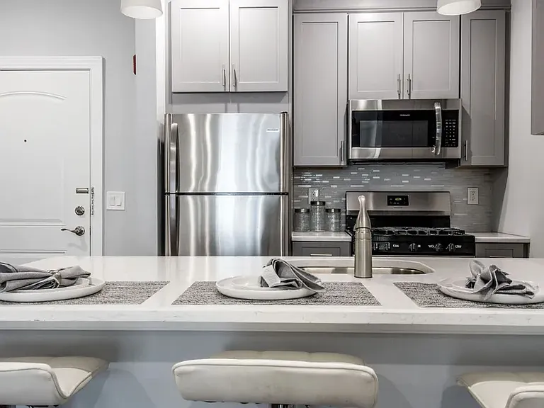 20 N Clinton St #201 — Photo 15