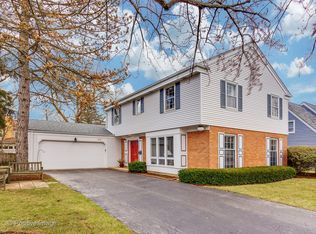 819 Fox Hunt Trl, Deerfield, IL 60015
