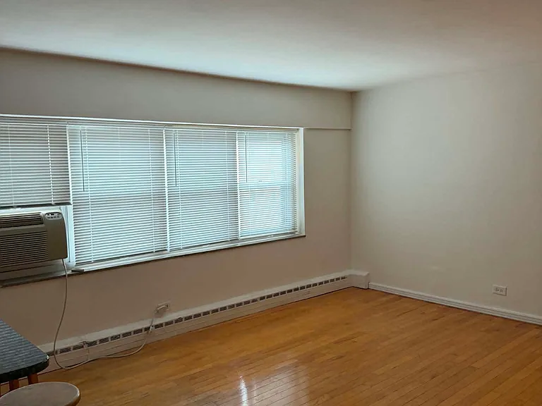 4960 N Marine Dr #419 — Photo 22