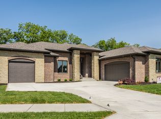 9840 Inverness Dr, Carmel, IN 46032