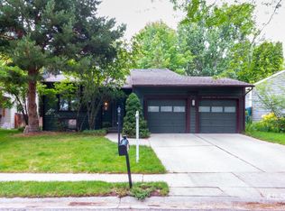 1898 E Raintree Dr, Boise, ID 83712