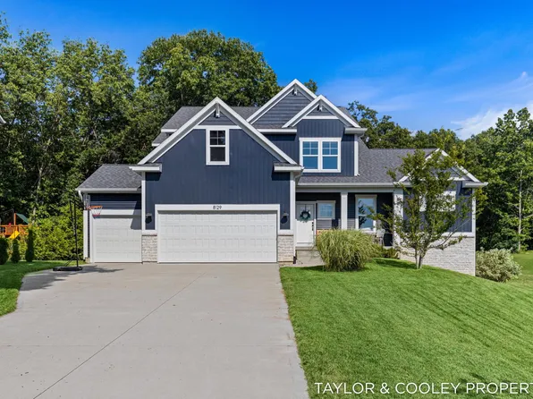 8129 Honeysuckle Hill Ct, Grand Rapids, MI 49512