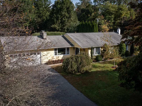 8 Meadow Lane, Bethel, CT 06801