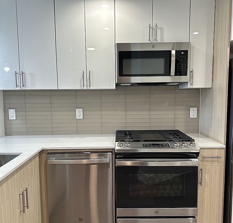 1st image of 10460 Queens Blvd APT 16S