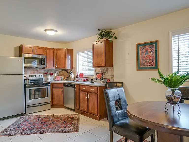 1104 N Greensboro St #4 — Photo 14