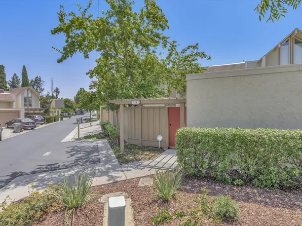 524 S Cascade Ter, Sunnyvale, CA 94087