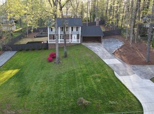 306 Ridgeway Cir, Cornelia, GA 30531