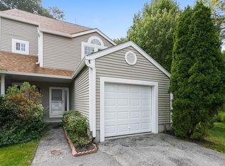 246 Maple Brook Ct, Yorktown Heights, NY 10598
