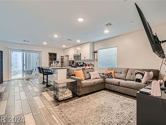 5th image of 363 N 14th St #B