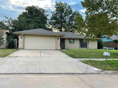 2409 NW Robinhood Dr, Lawton, OK, 73505