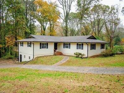 240 Lodge St, Winston Salem, NC, 27105